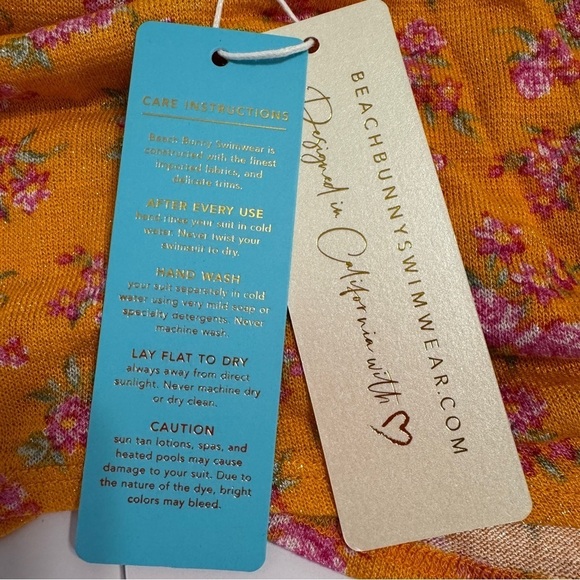 Beach Bunny SADDIE Mini Skirt S Floral Gold Heart Chain Trim NWT $175 - Picture 4 of 8